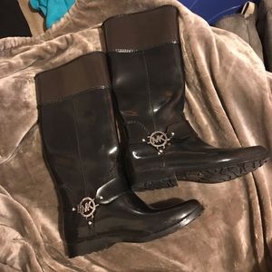 Micheal kors rain boots